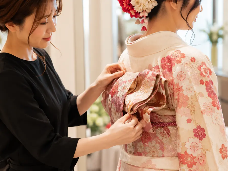 明るく広い和香菜の店内